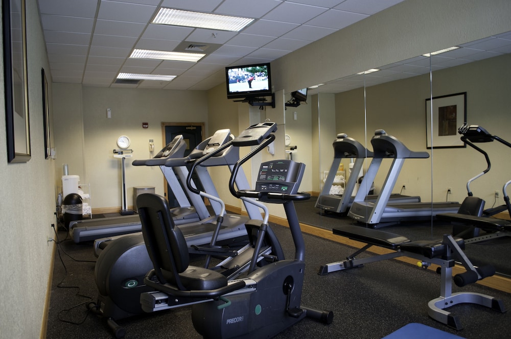 Country Inn Suites By Radisson Orlando Airport Fl 17/28