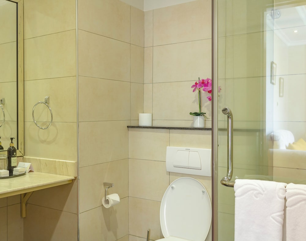 Alba Hotel Meru 49/50