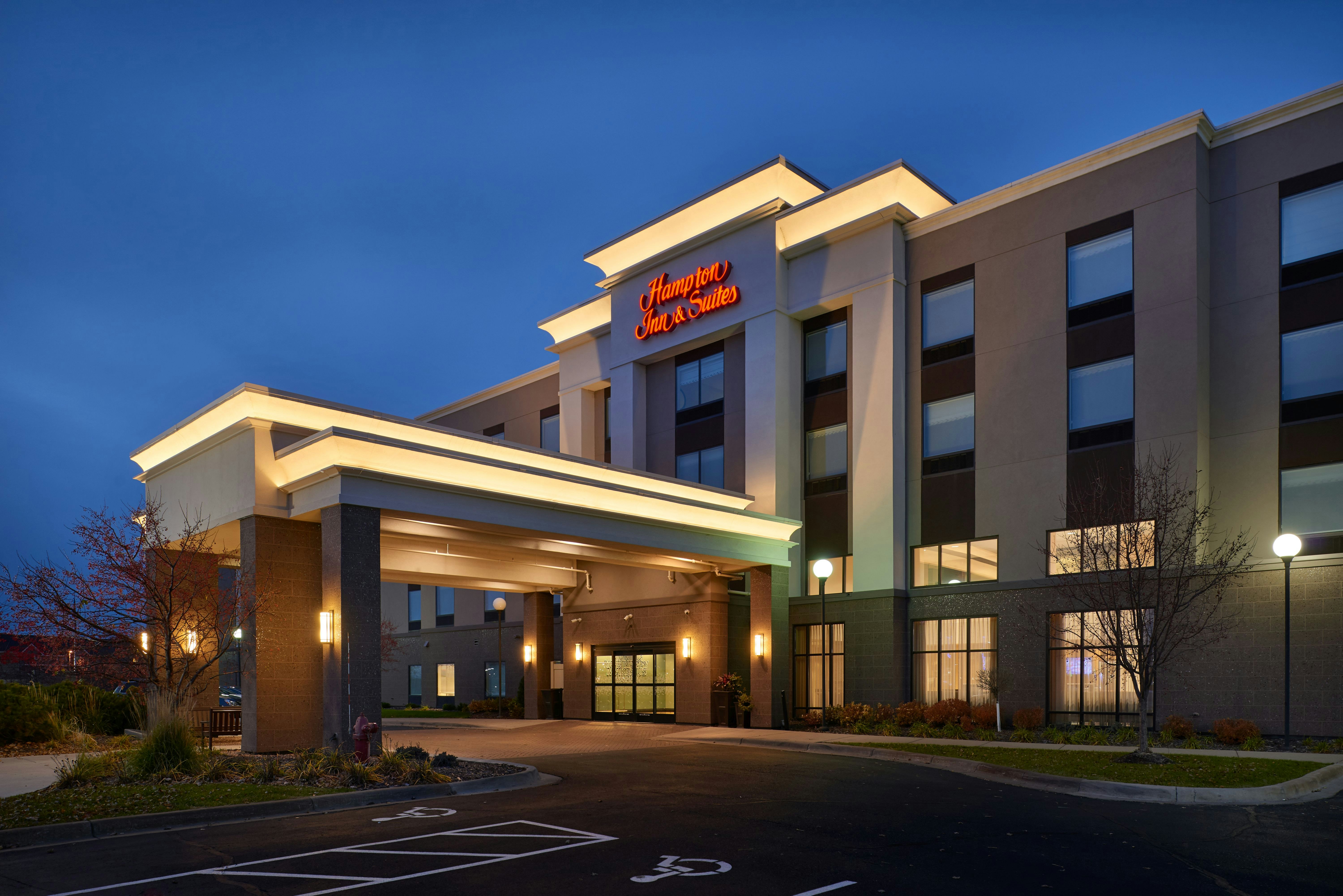 Hampton Inn and Suites Rogers 2/29