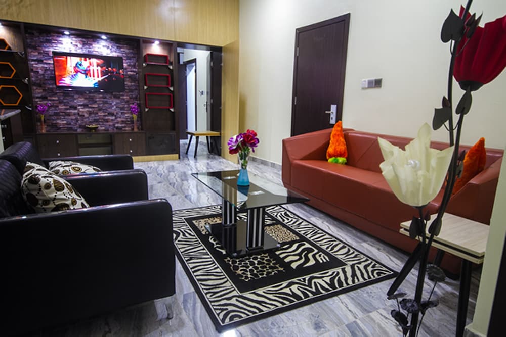 Golfview Hotel and Suites 43/63