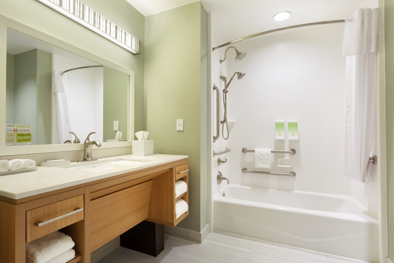 HOME2 SUITES BY HILTON MIDLAND 15/15