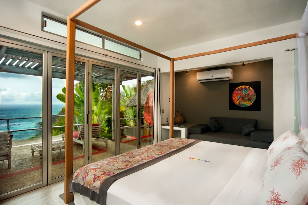 SUITE, TERRACE