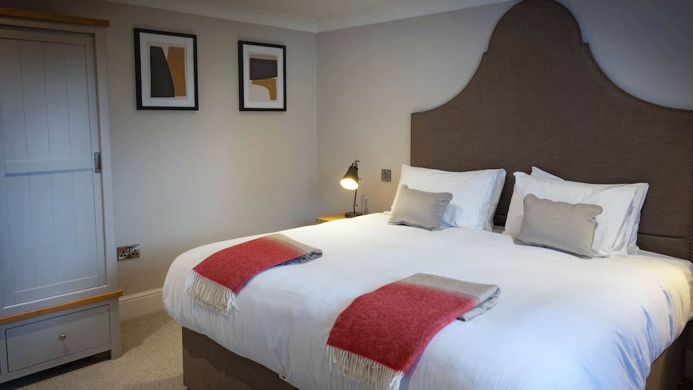 APARTMENT, 2 BEDS