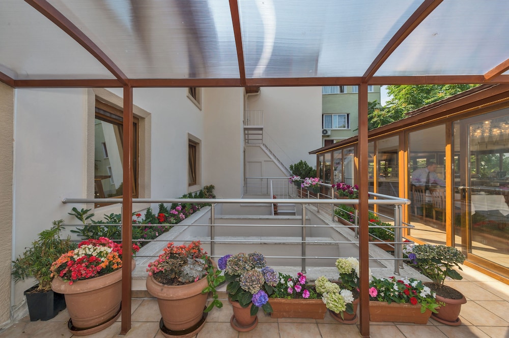 Zeynep Sultan Hotel 6/54