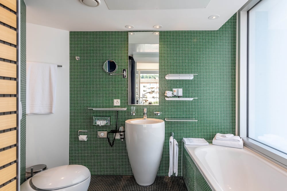 SEDARTIS SWISS QUALITY HOTEL 33/72