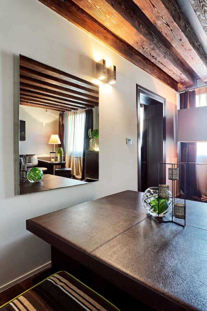 Charming House i Qs 17/20