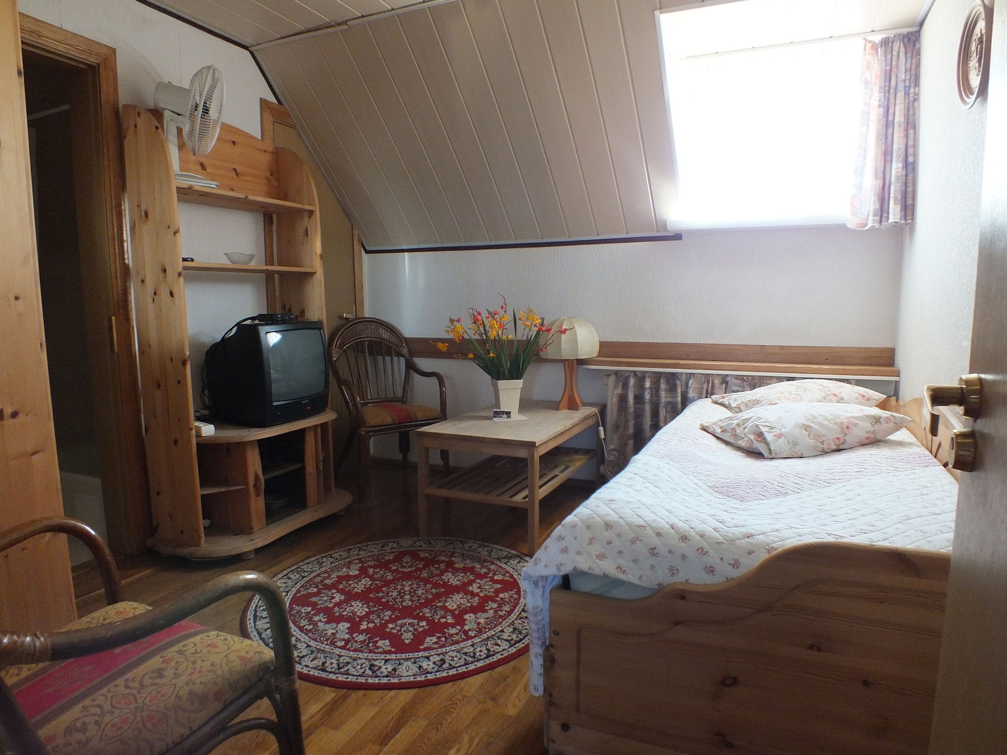 BASIC, DOUBLE BED