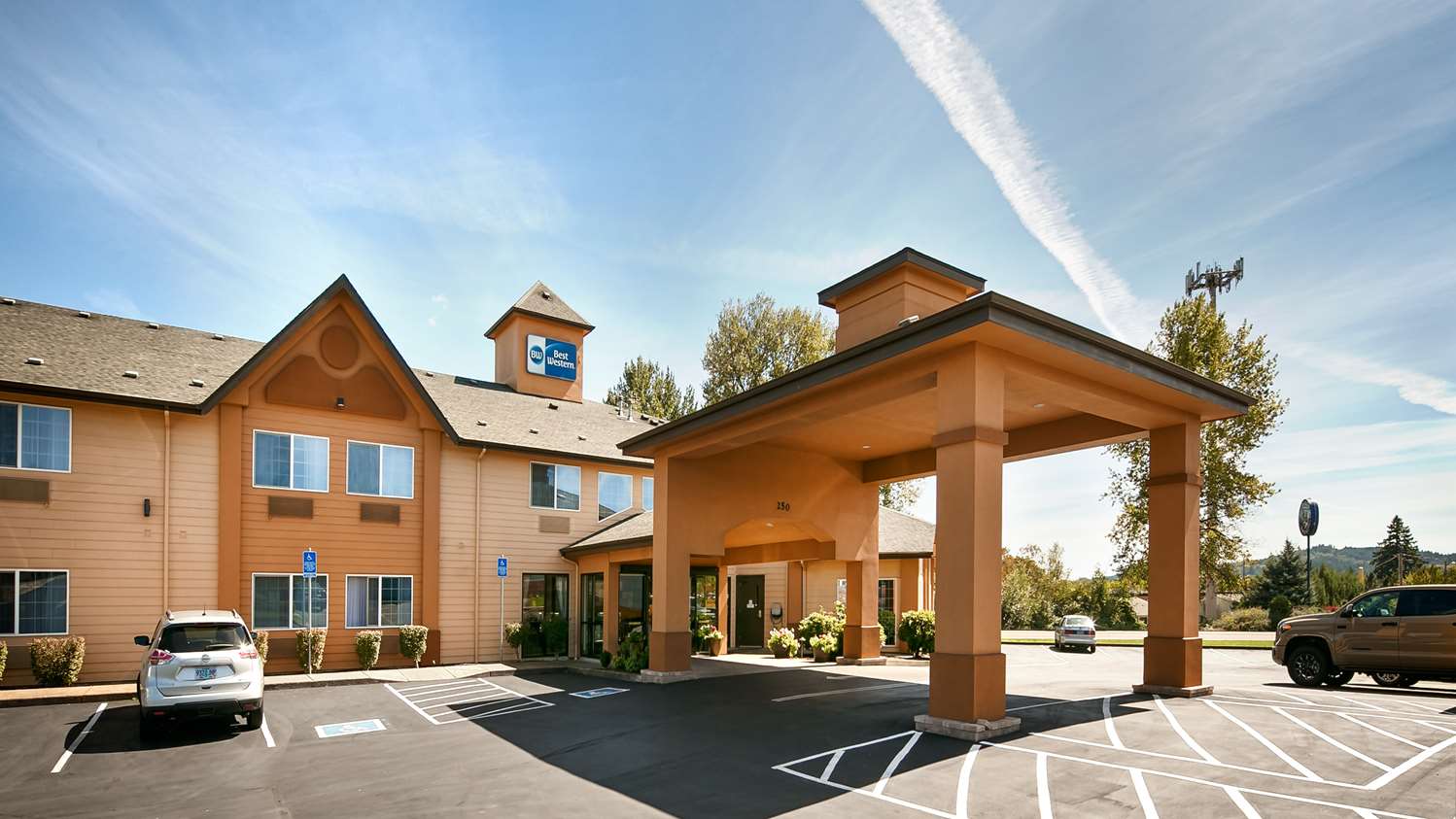 Best Western Dallas Inn & Suites 1/9