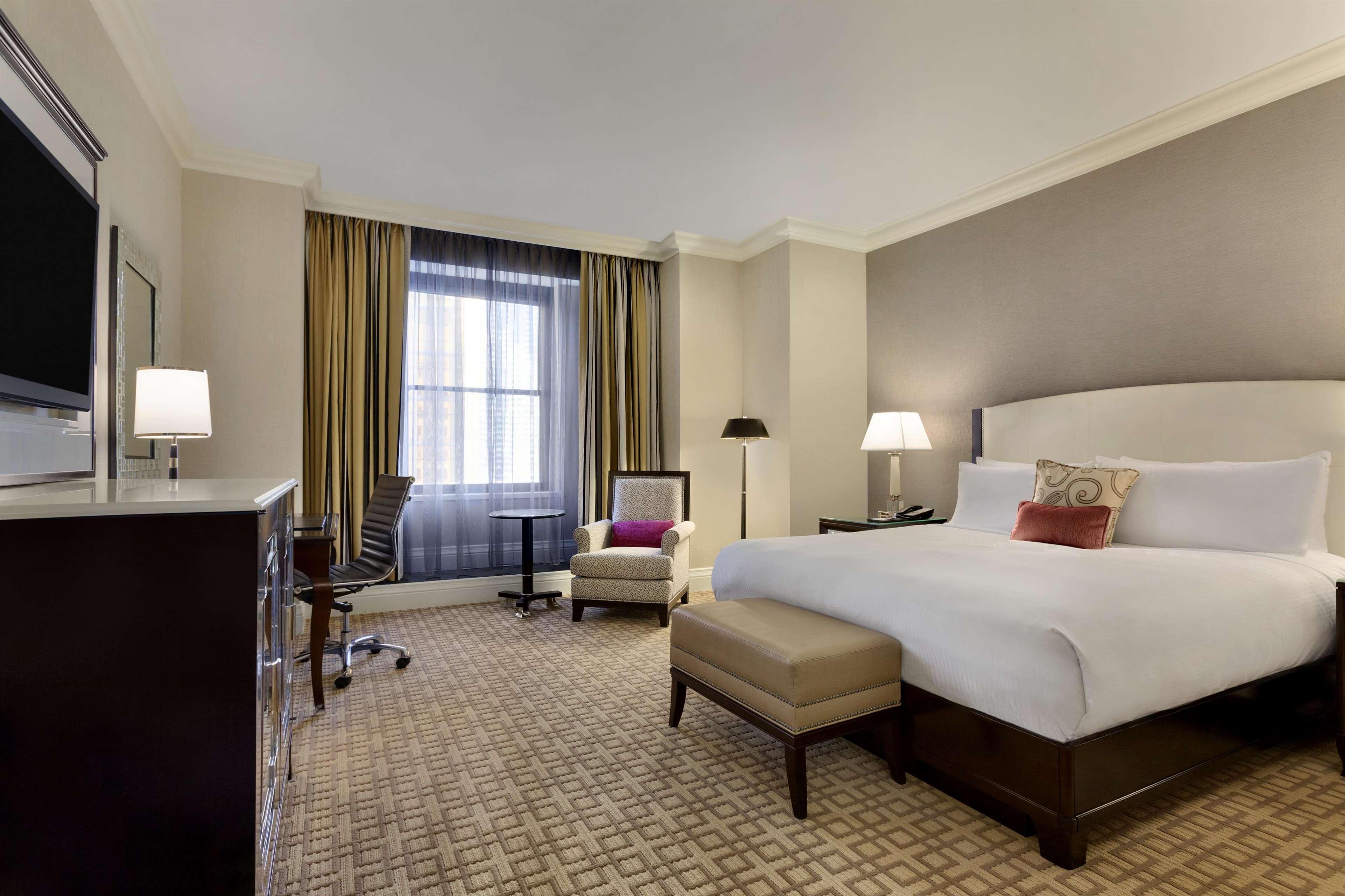 Fairmont, Luxury, King Bed