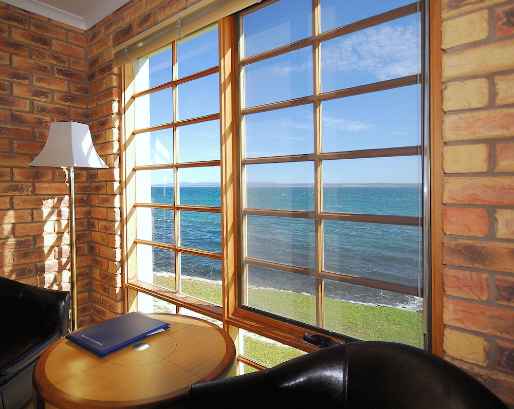 STANLEY VILLAGE WATERFRONT ACCOMMODATION 41/70
