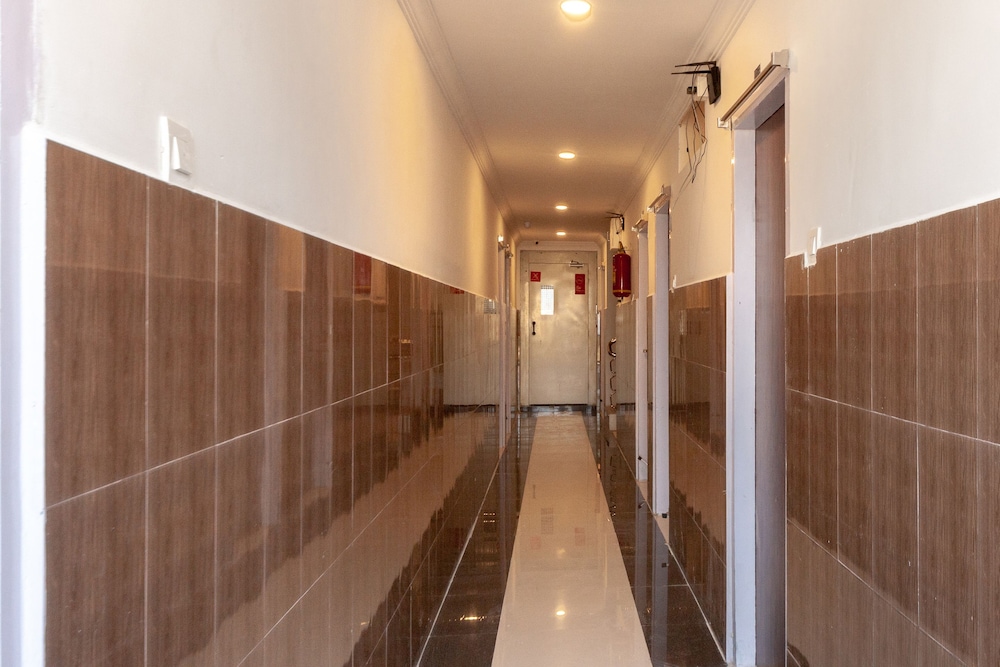 Oyo 27775 Hotel Srinivasa Residency 3/26