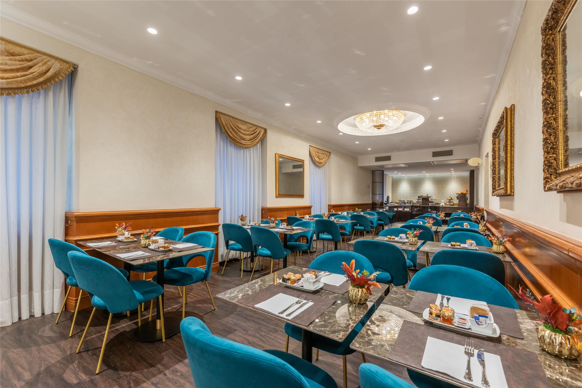 Hotel Raffaello, Sure Hotel Collection By Best Western 57/75