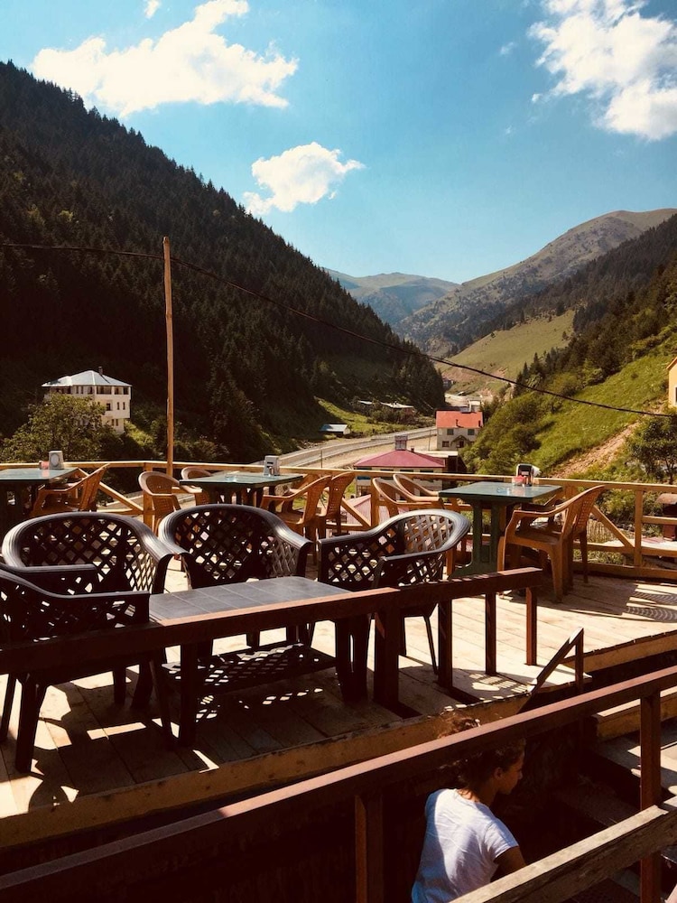 Pervanoglu Dinlenme Tesisi Motel 19/22