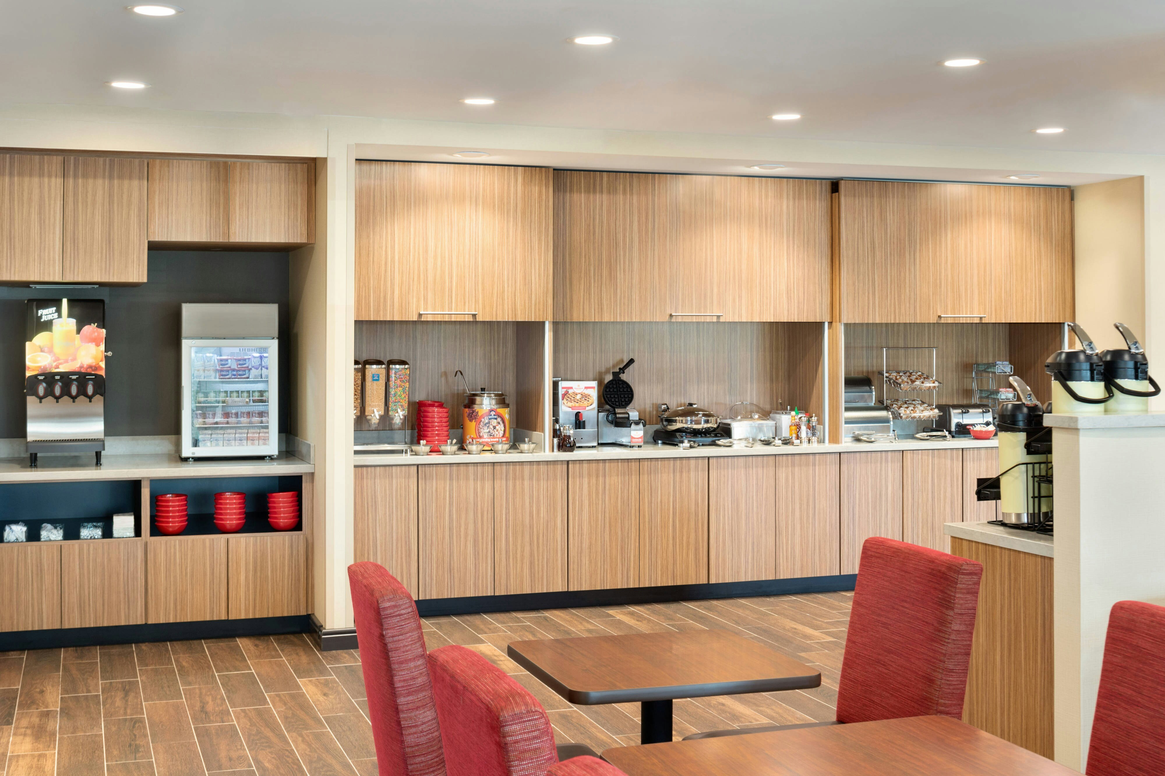 TownePlace Suites by Marriott Milwaukee Grafton 8/11