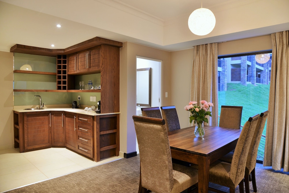 PREMIER RESORT SANI PASS 50/71