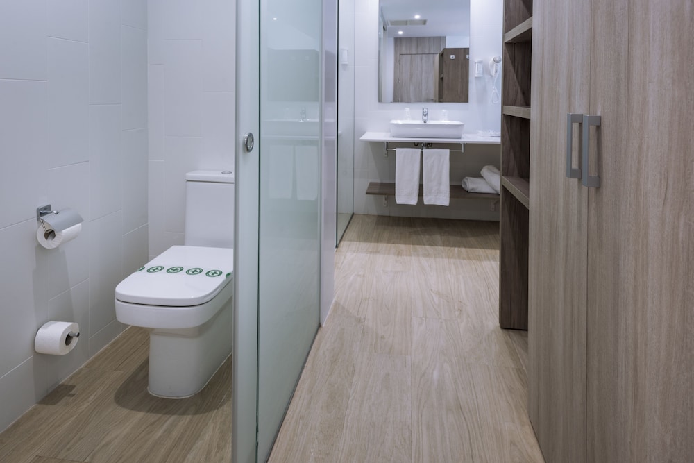 4R Gran Europe Hotel 47/50