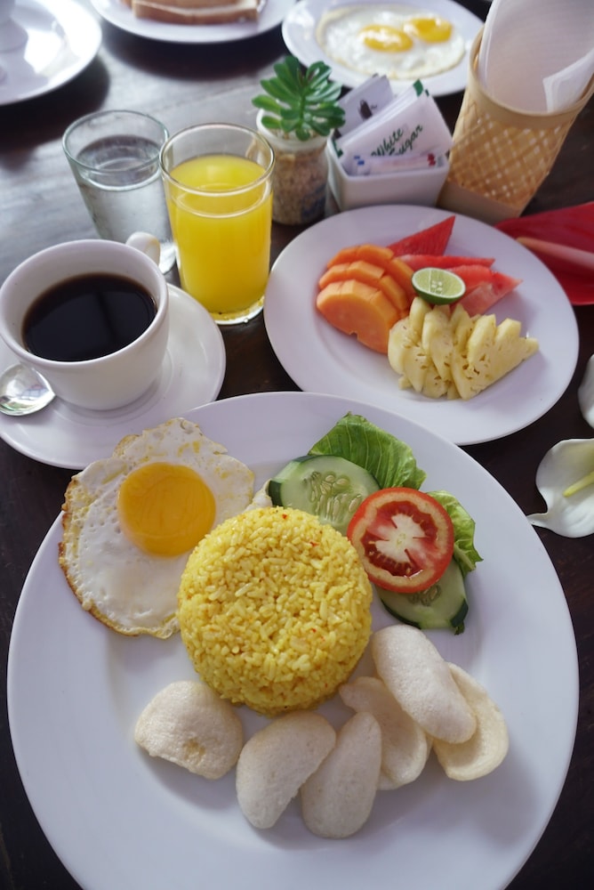 Sarinande Hotel 40/70