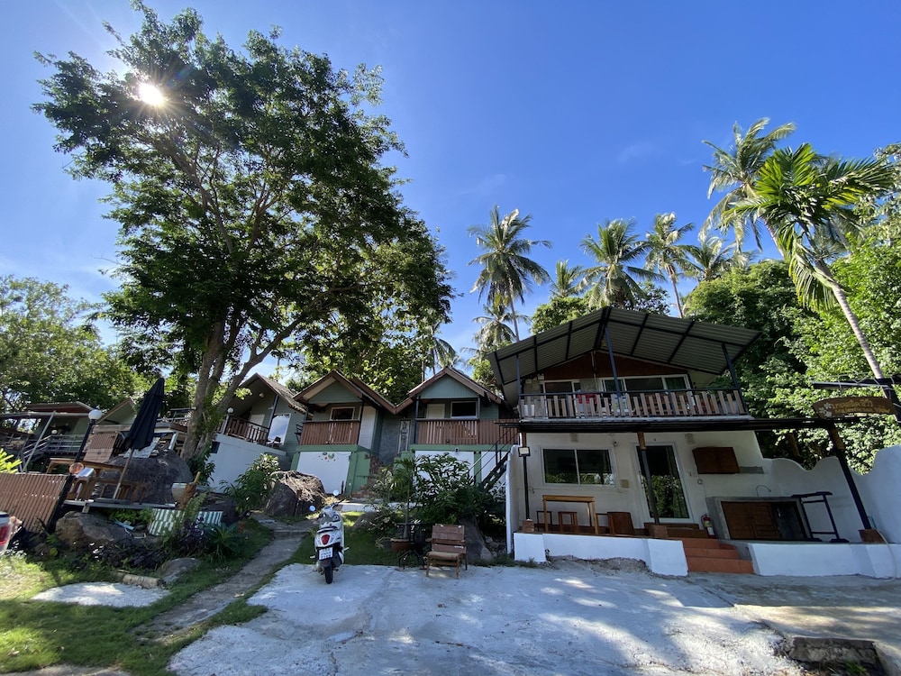 Majestic Sea View Resort 5/50