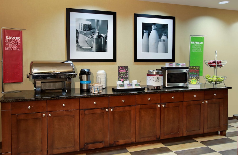 Hampton Inn Winfield 39/48