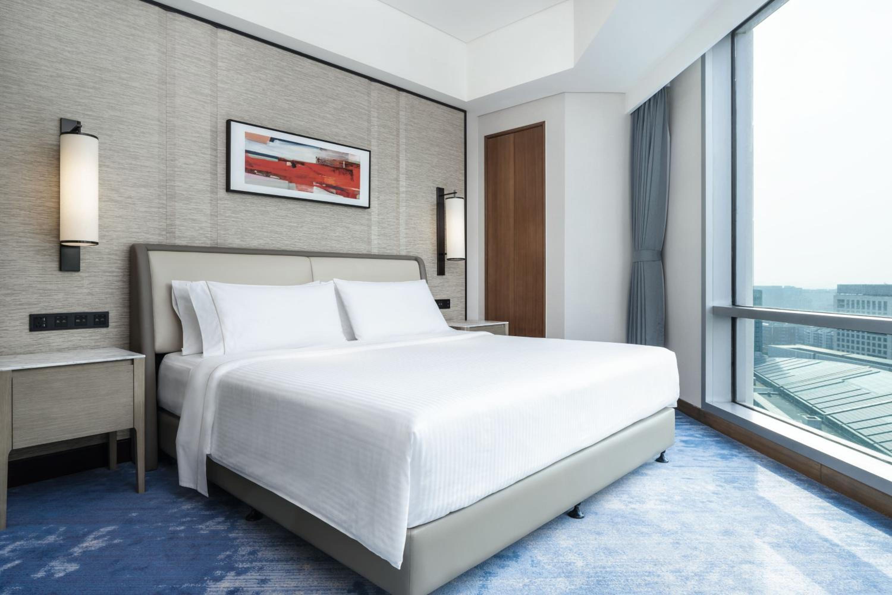 Renovated, Executive, Suite, King Bed
