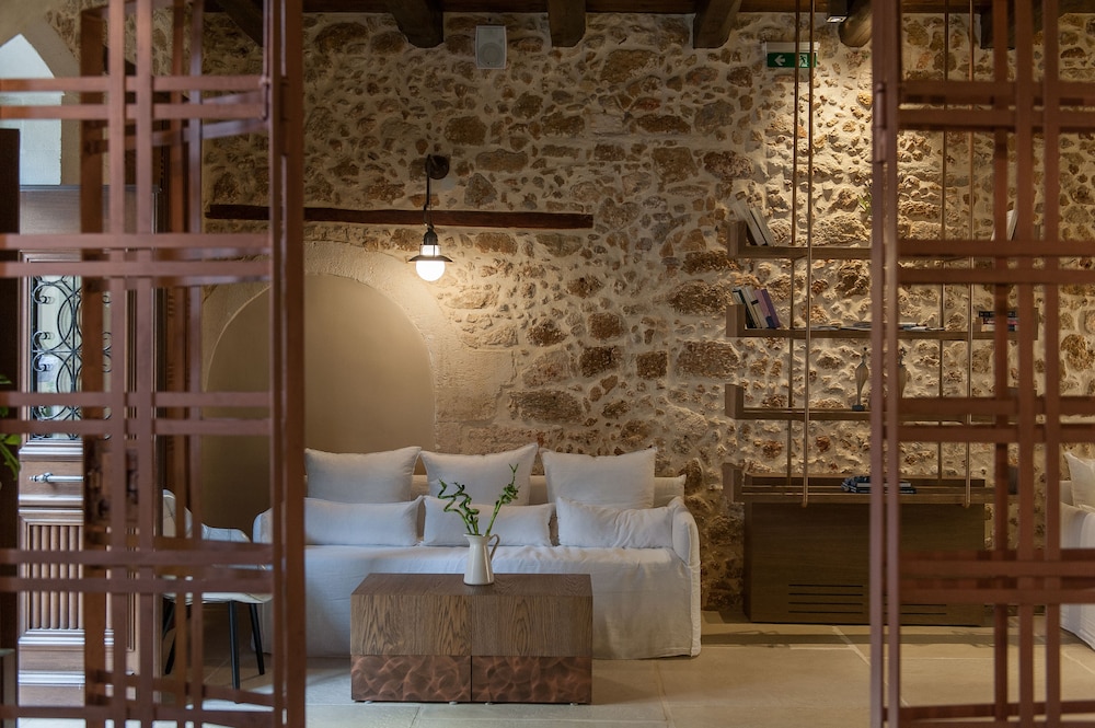 Serenissima Boutique Hotel 56/71