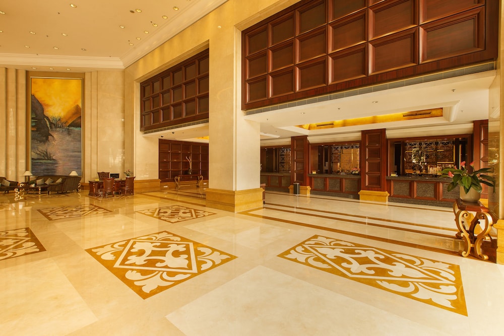 GRAND ROYAL HOTEL 6/24