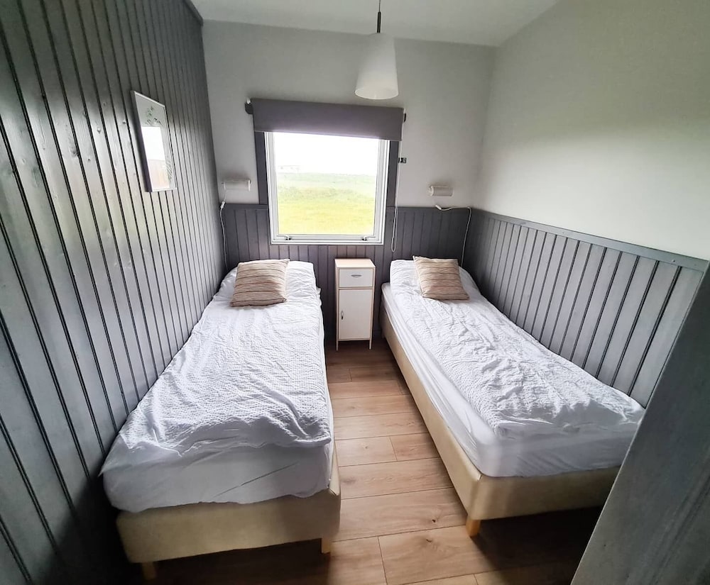 Gardur Apartments 24/65