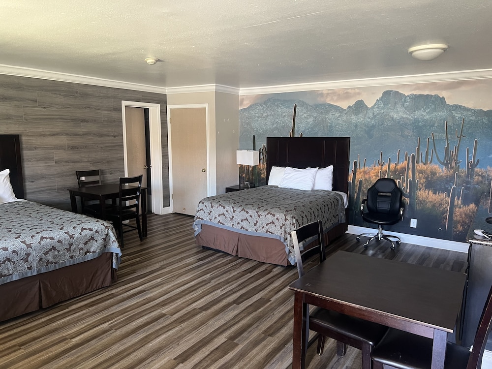 Rodeo Lodge (ex Americas Best Value Inn and Suites-Clovis/Fresno) 18/59