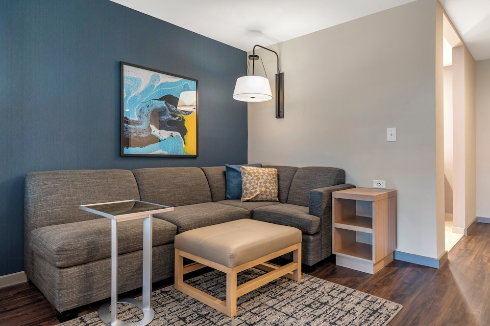 Hyatt Place Indianapolis Carmel 35/54