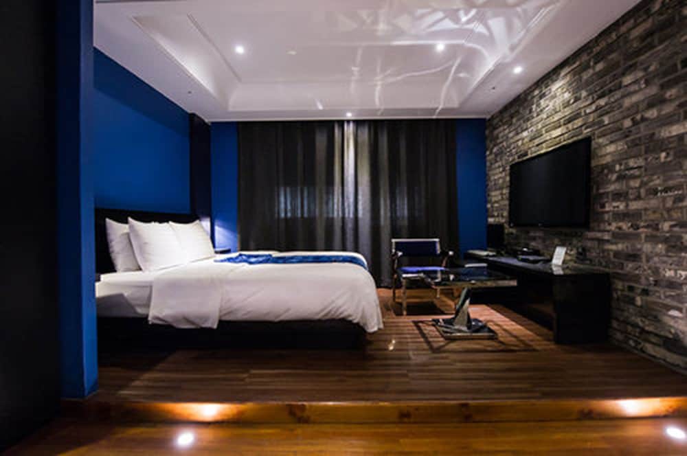 Deluxe, Double Bed