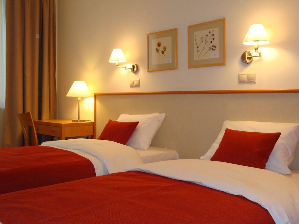 BUDGET, DOUBLE BED