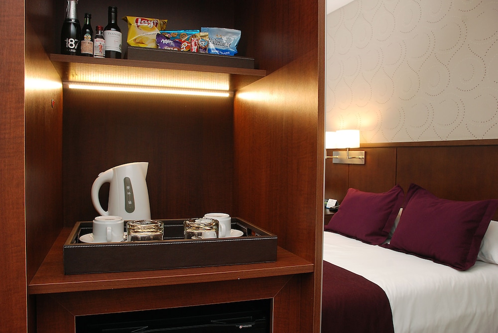 Ian Hotel (ex Howard Johnson Palermo) 25/54