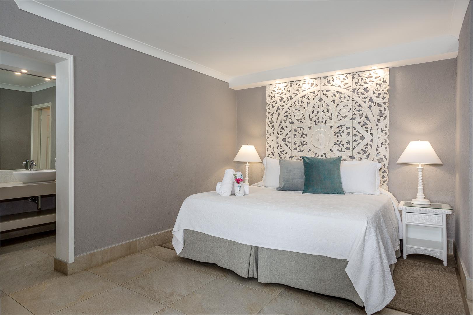 Deluxe, King Bed, Ocean Front, Sofa