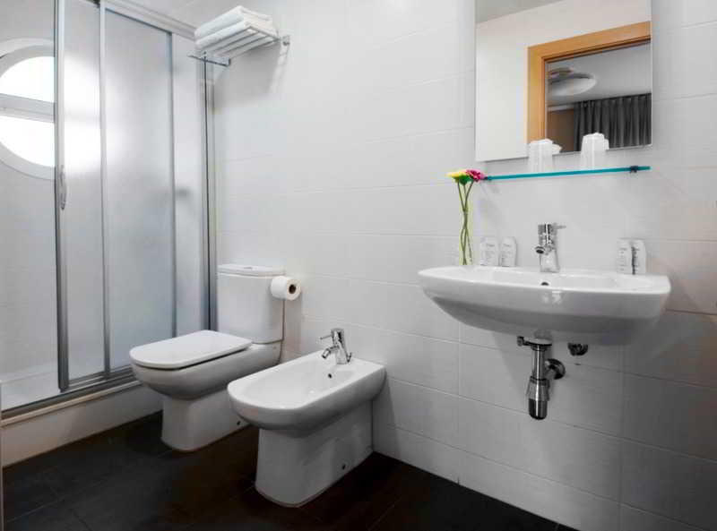 HOTEL VILA DE PREMIA 20/24