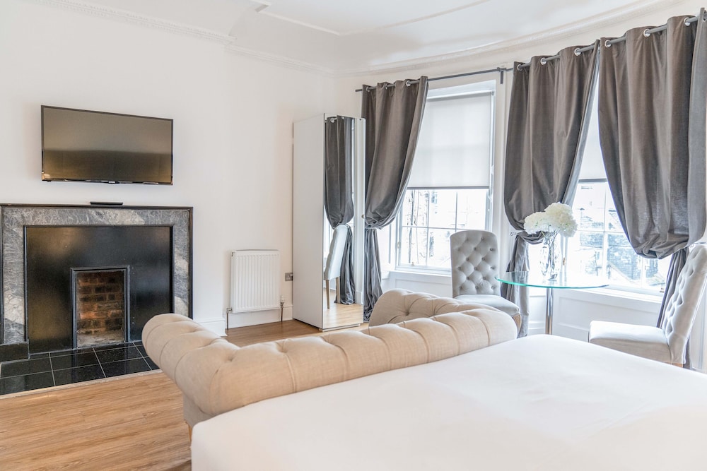 Edinburgh Castle Apartments And Suites 15/55