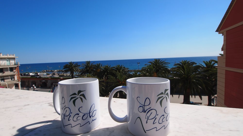 Piccolo Hotel 38/56