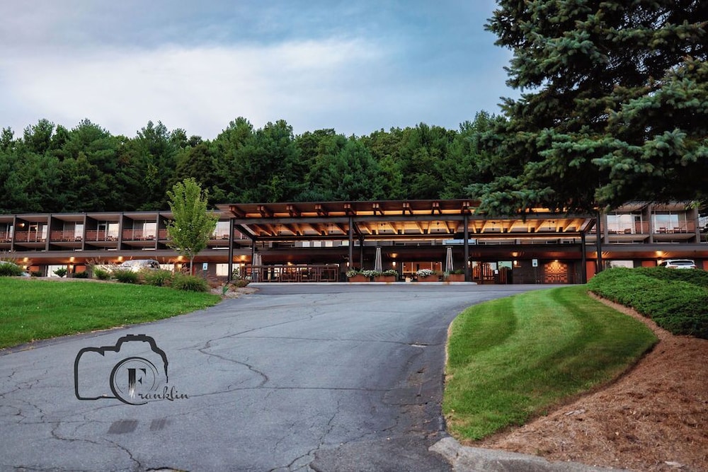 Greenes Motel Boone 17/17