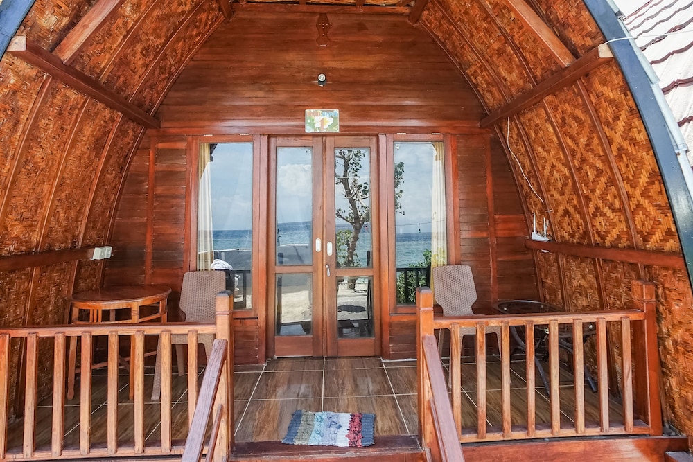 Road Beach Villa 25/53