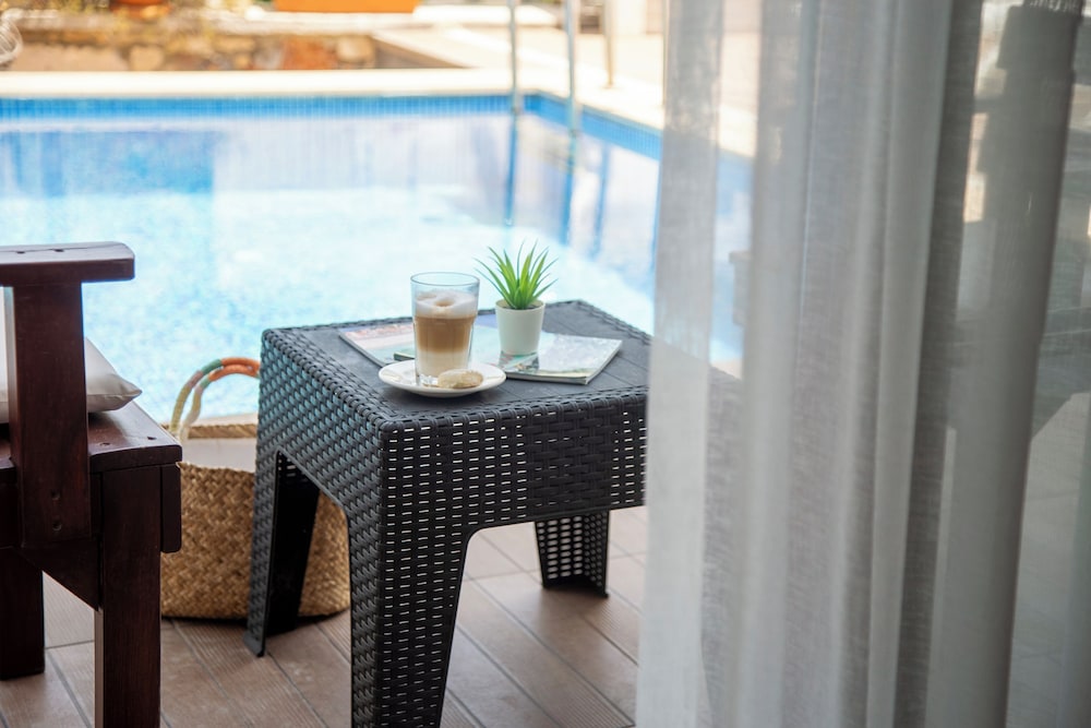 Cesmekes Butik Otel 33/50