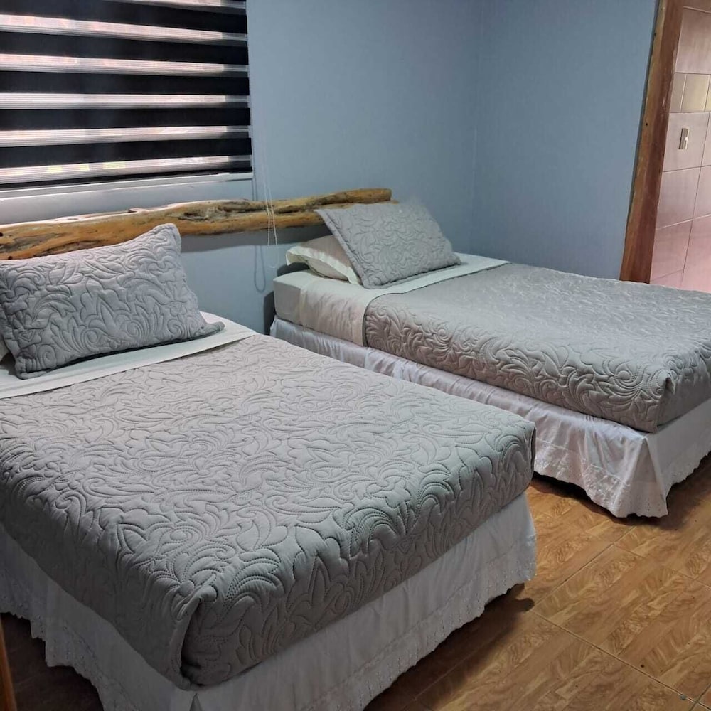 Hotel Uka Mana 16/50