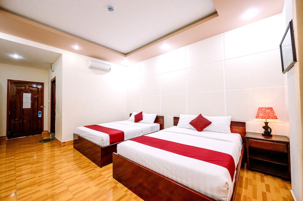 Hoang Duc Hotel 12/63
