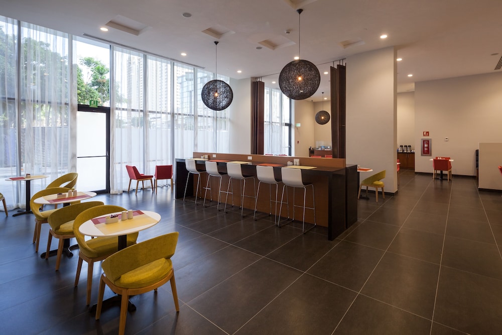 Holiday Inn Panama Distrito Financiero 11/62