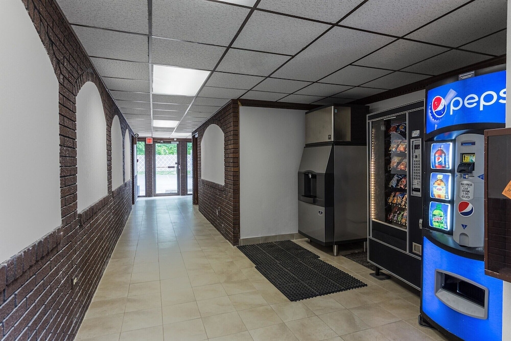 Motel6 Warminster, PA 42/48