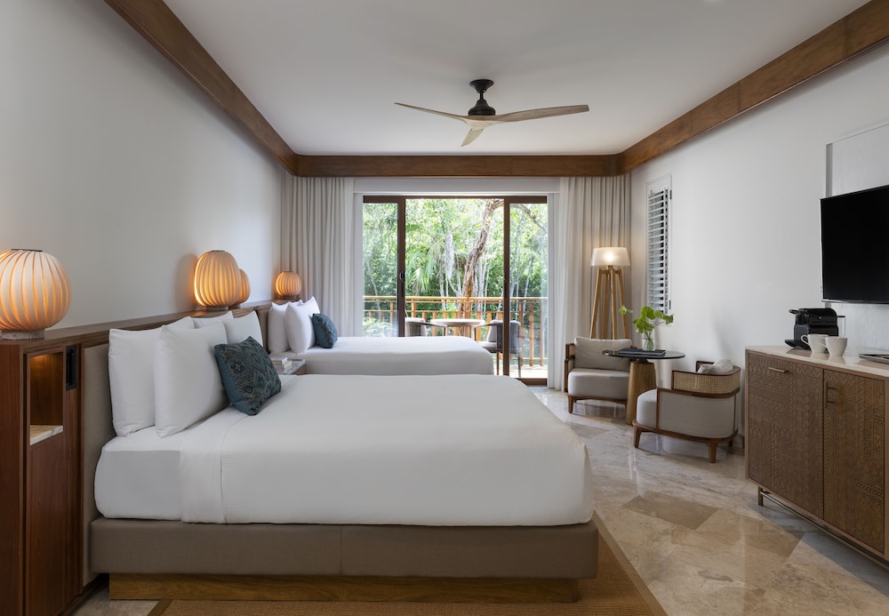 SIGNATURE, CASITA, 2 QUEEN BEDS
