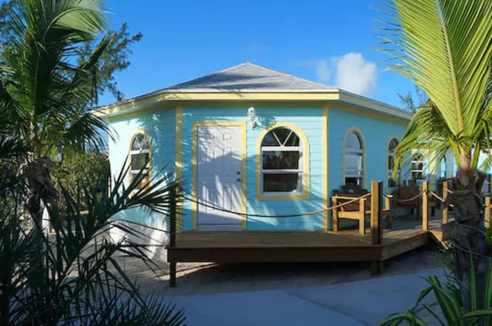 Paradise Bay 7/50