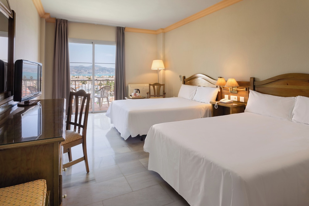Sol, 2 Double Beds, Sea View