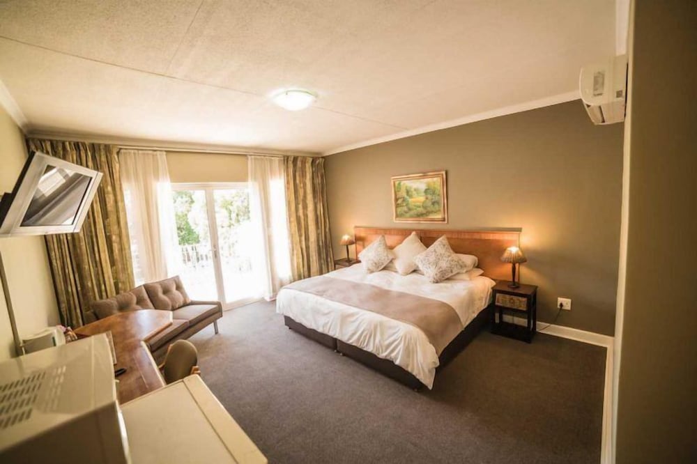 Acacia Guesthouse 7/40