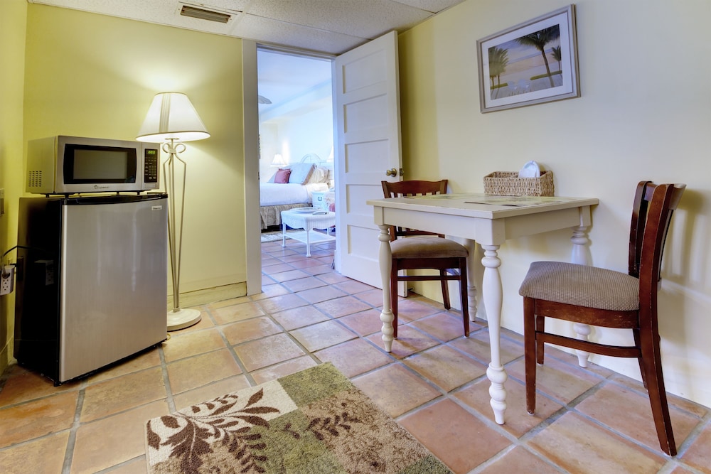 Beachfront Bed & Breakfast 27/46