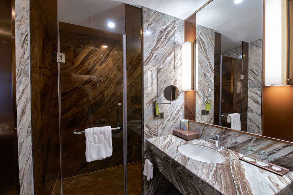 Huayu Landmark Hotel 31/32