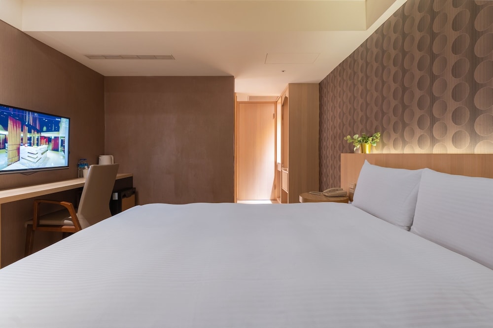 STANDARD, DOUBLE BED, NO WINDOW